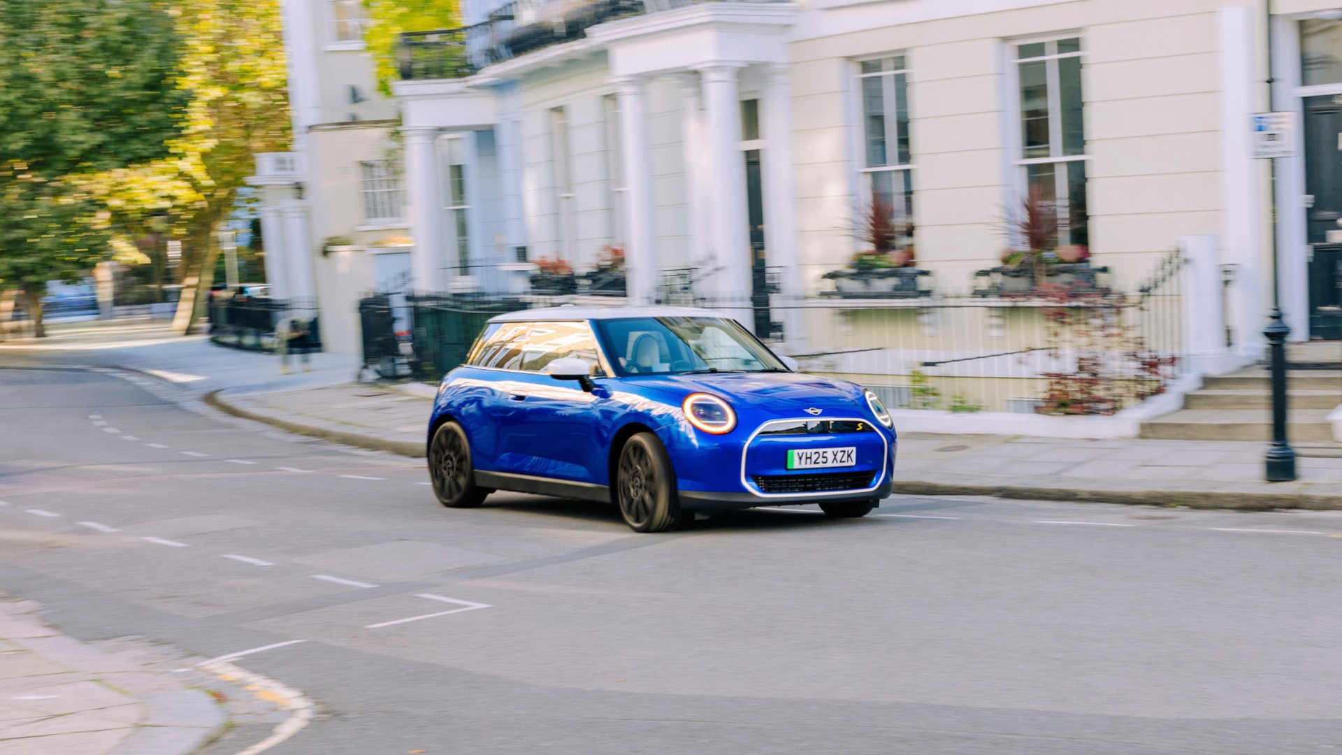 MINI J01 Exterior